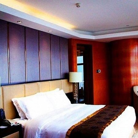 Days Hotel And Suites Mingfa Xiamen Exterior photo