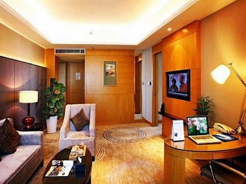 Days Hotel And Suites Mingfa Xiamen Exterior photo