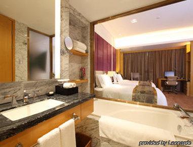 Days Hotel And Suites Mingfa Xiamen Exterior photo